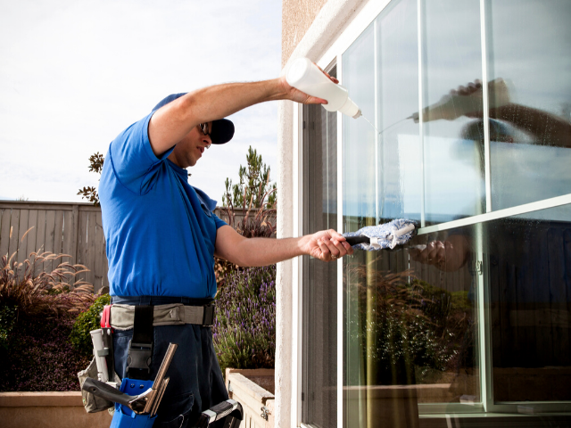 Professional Window Cleaner In Cardiff